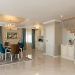 Maria Villa *